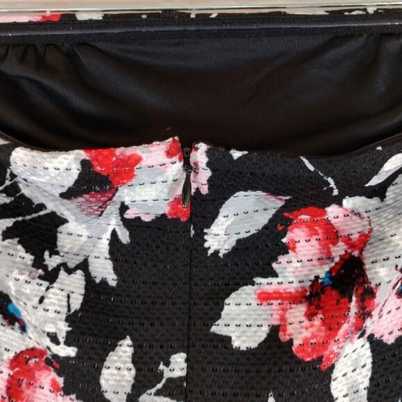 A Express Women Black Grey Floral Strapless A Line Fit & Flare Mini Dress Size 0 - Picture 9 of 10